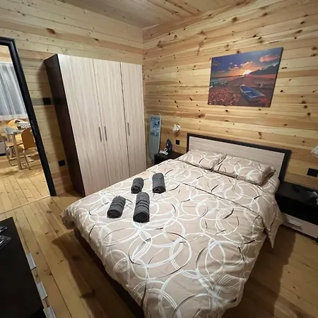 еко къщи градина Holiday park